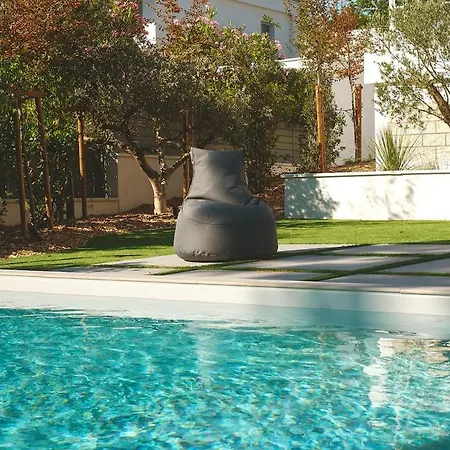Villa Les Pins - Royan, 350 Metres De La Royan